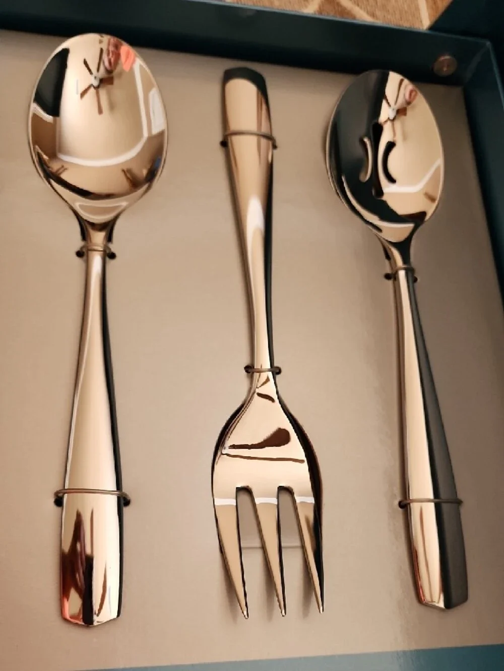 NEW Nambe Designed by Louis Henry 3 Piece Hostess Flatwear Gift Box